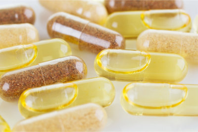 Natural vitamin supplements and oil capsules